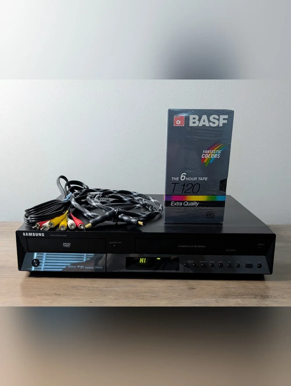 Samsung DVD-V9700 DVD/VCR Player Combo Tested - Works - Comes W/ AV Cable HDMI